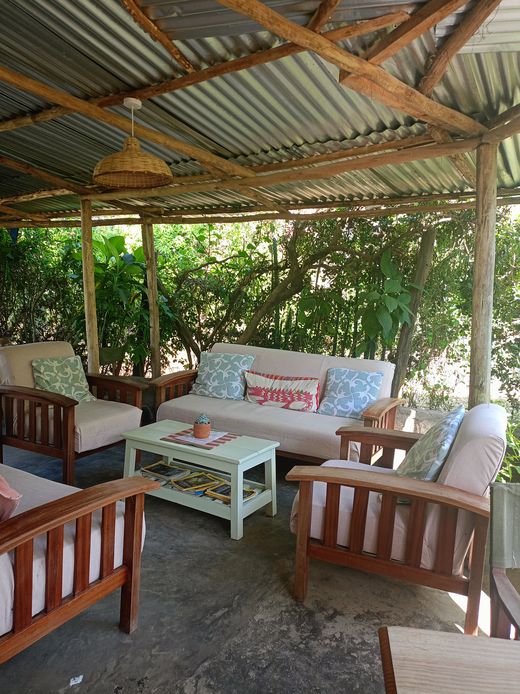 Coffee Hut Restaurant - Moi South Lake Road Naivasha