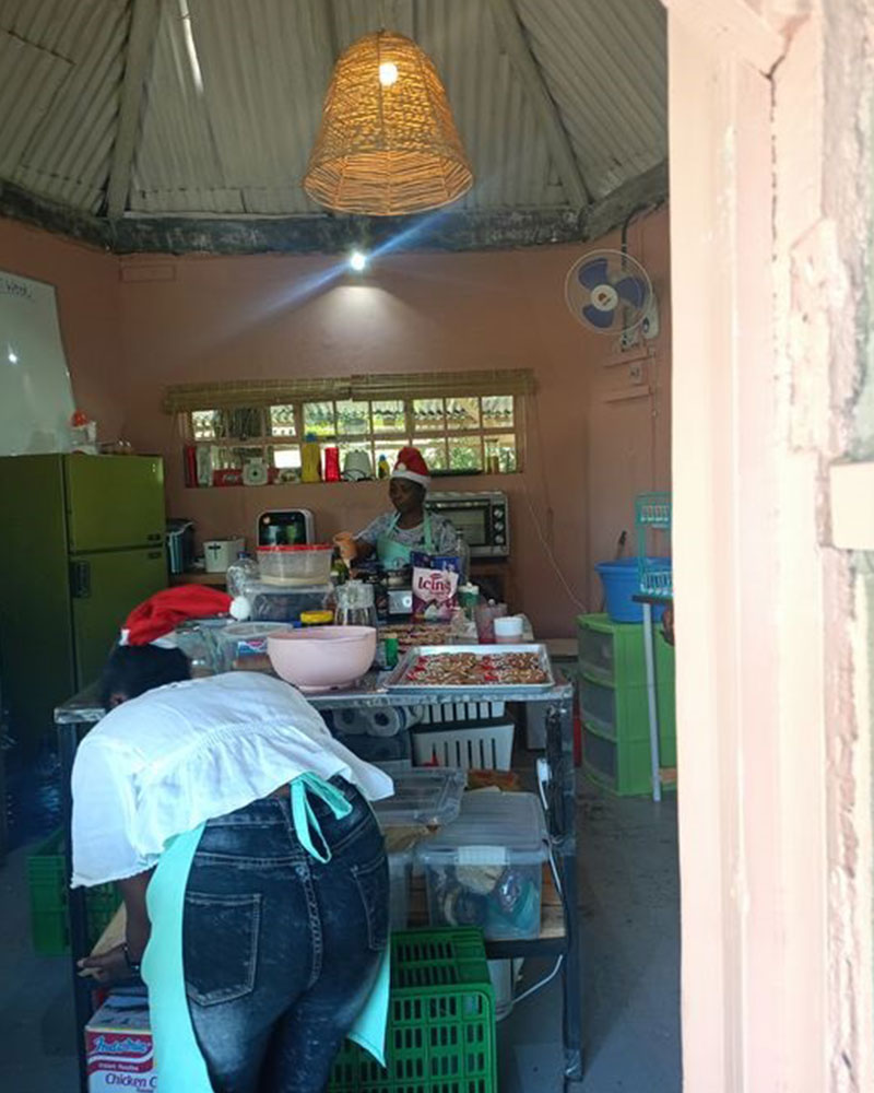 open kitchen the coffee hut restaurant naivasha moi south lake road places to eat