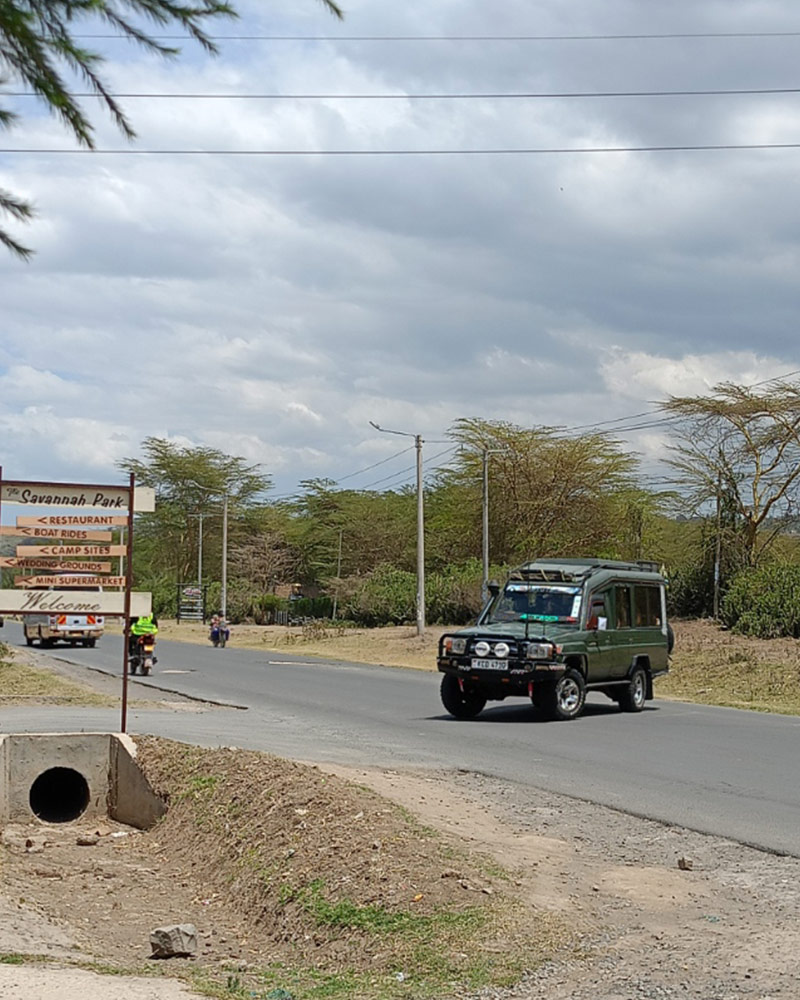 Tour van-safari-kenya-Nairobi-to-naivasha