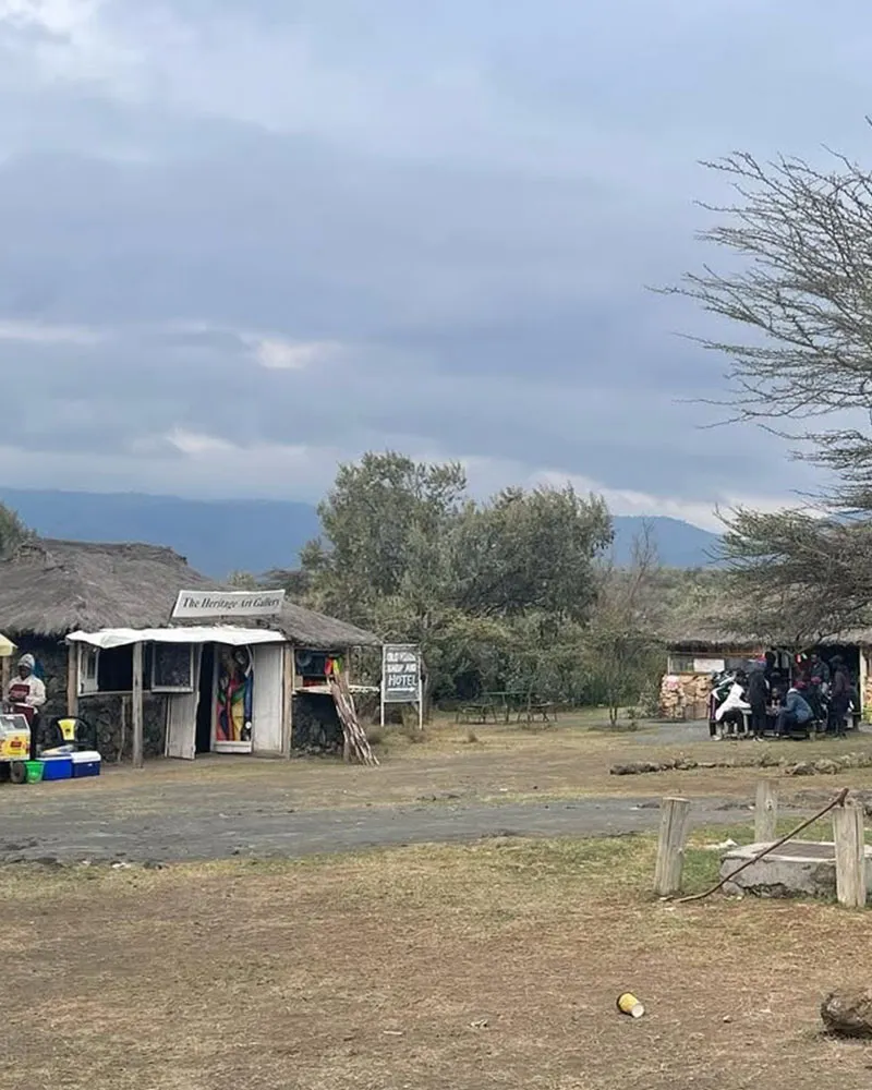 Climbing Mount Longonot - Camping site and entrance